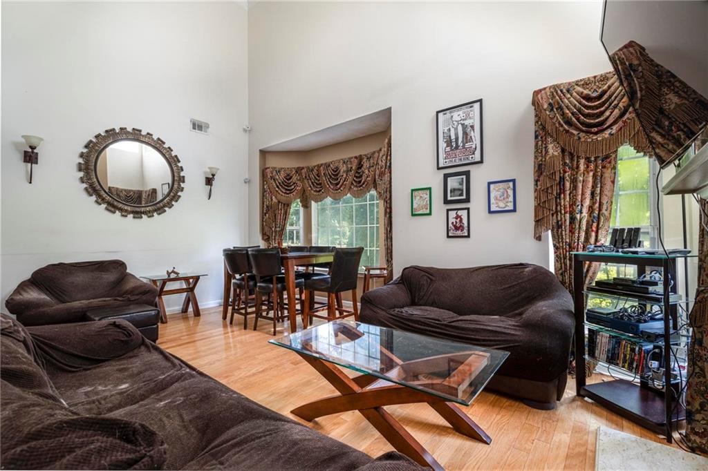 2451 Stonegate Drive Nw Property Photo 7