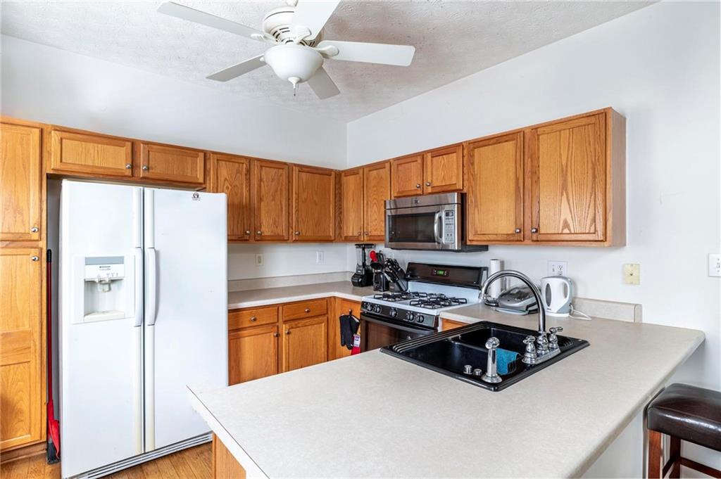 2451 Stonegate Drive Nw Property Photo 8