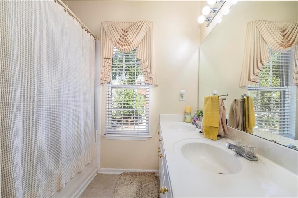 2451 Stonegate Drive Nw Property Photo 12