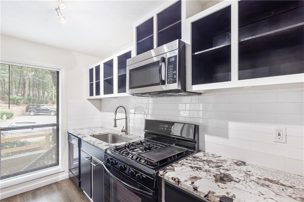 2105 Cumberland Court Se Property Photo 9