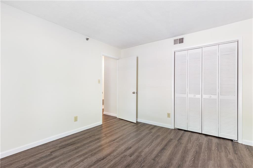 2105 Cumberland Court Se Property Photo 25