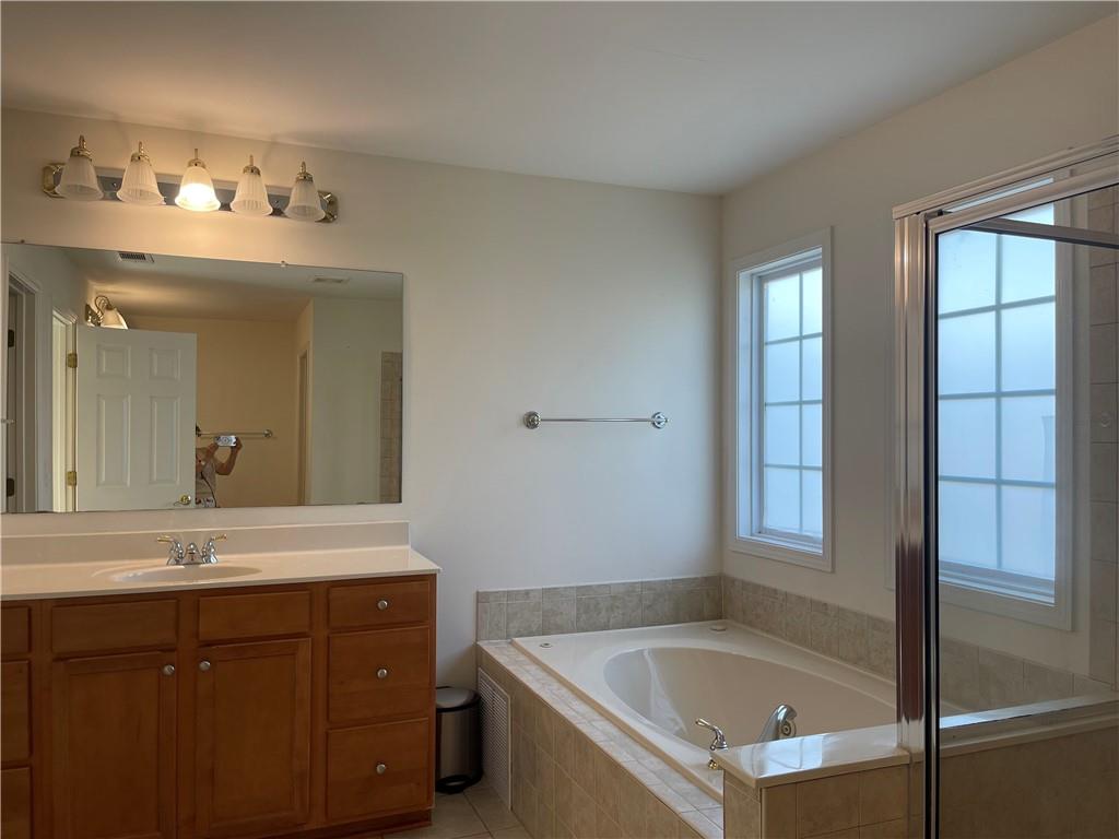 220 Collins View Court Property Photo 14