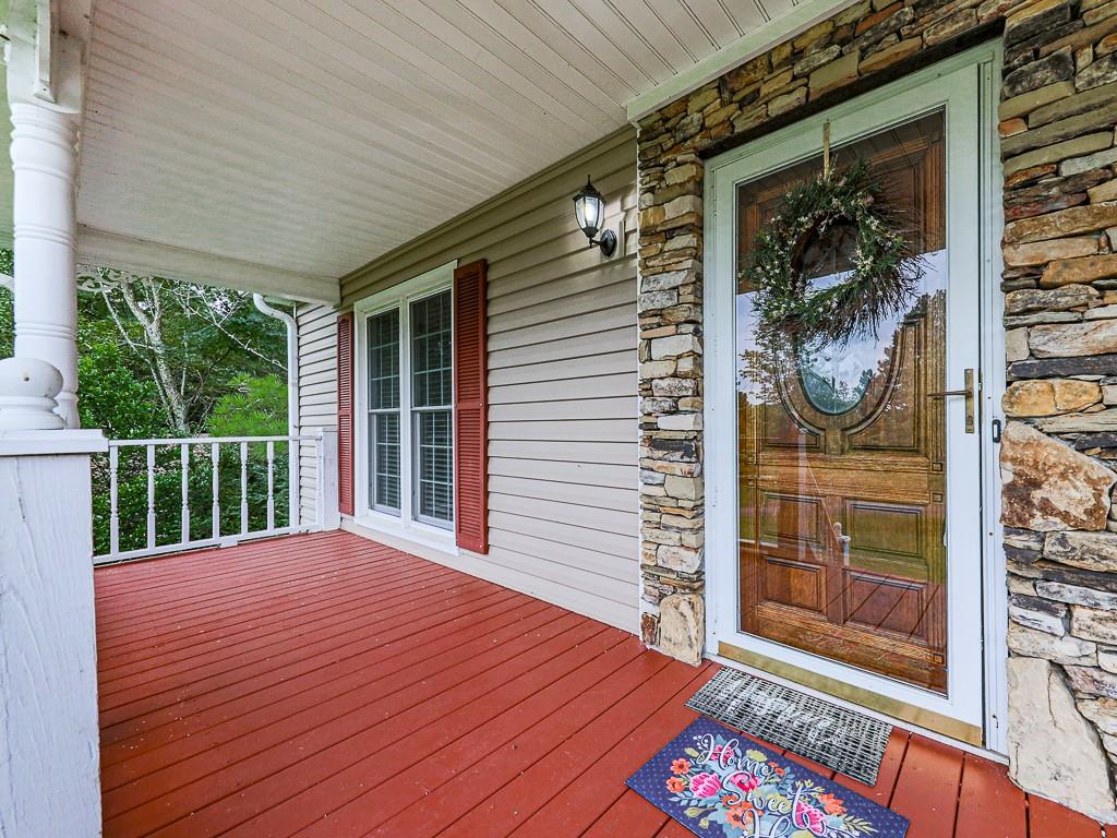 430 Raven Drive Property Photo 3