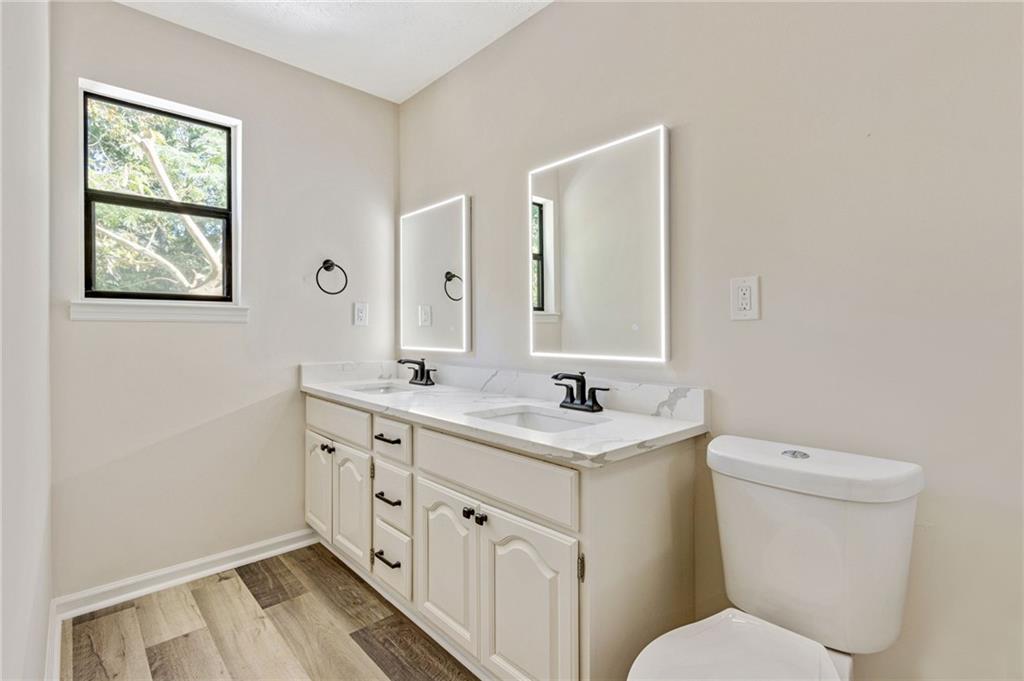 570 Sunset Ridge Drive Property Photo 15