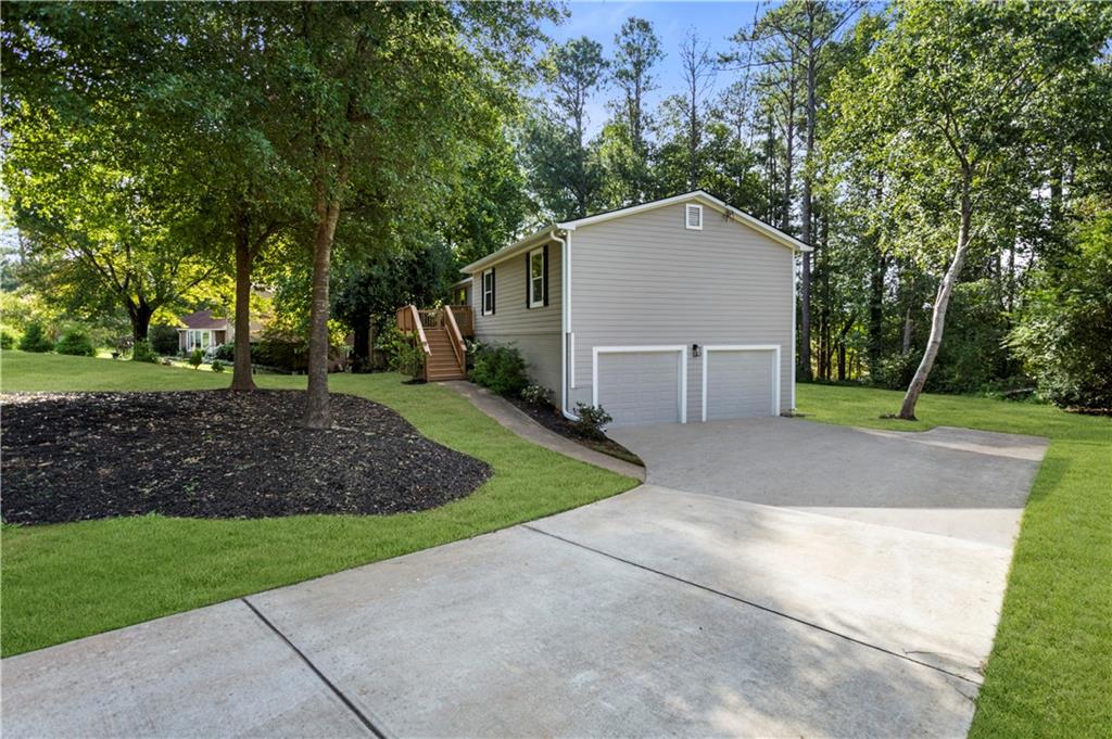 130 Pioneer Drive Property Photo 3