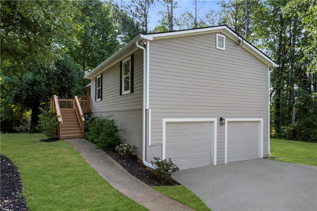 130 Pioneer Drive Property Photo 4