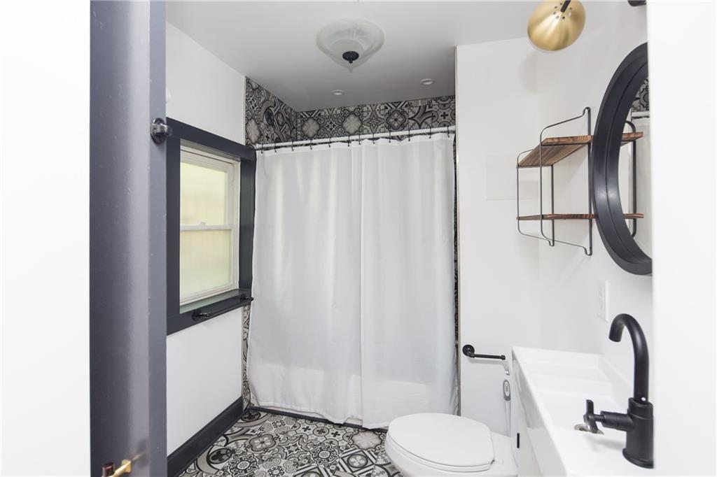 799 Charles Allen Drive Ne Unit 3 Property Photo 16