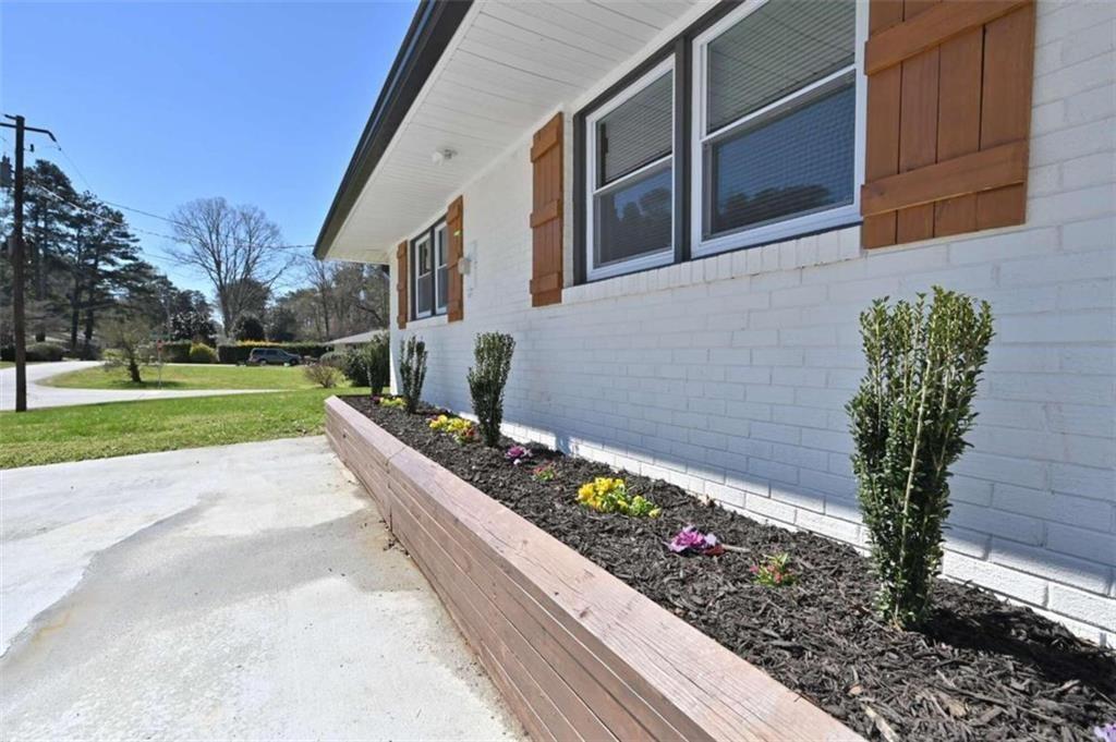 310 Ferndale Drive Sw Property Photo 8