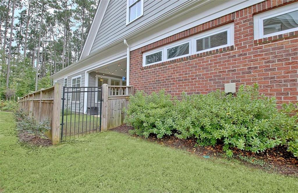 218 Bandon Way Property Photo 7