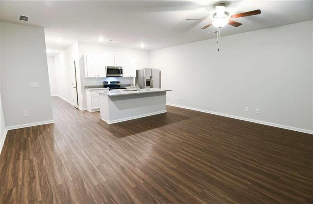133 Village Green Drive Unit 160 Property Photo 5