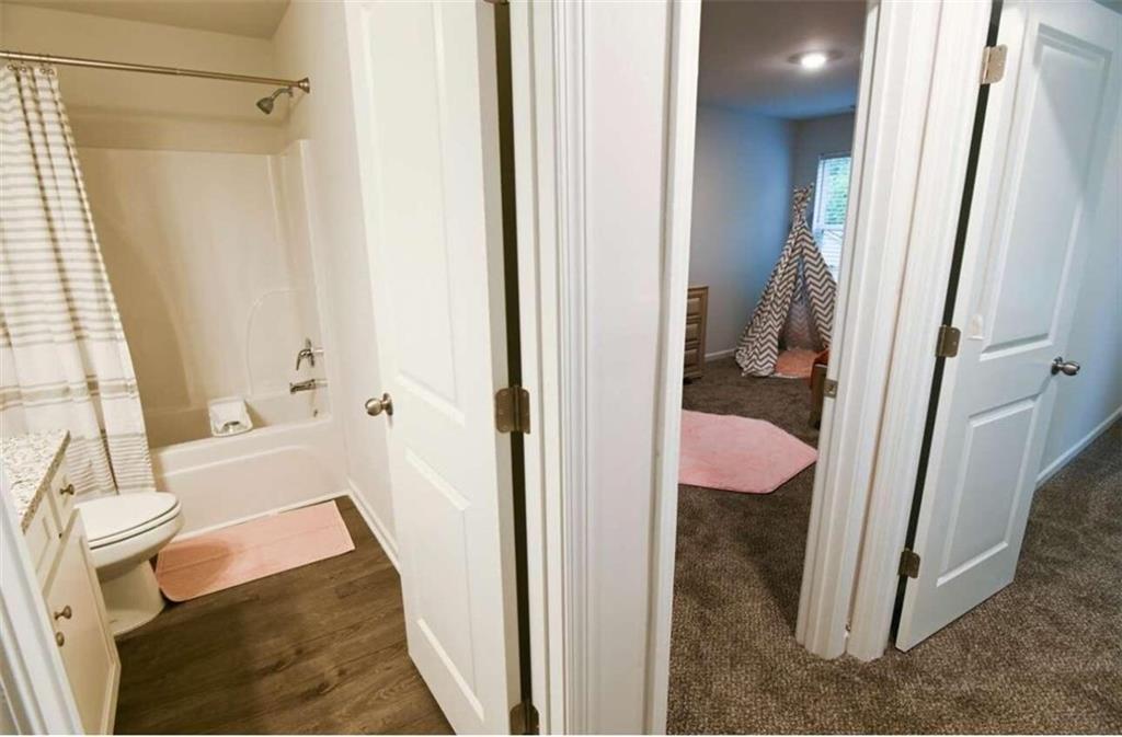 133 Village Green Drive Unit 160 Property Photo 21