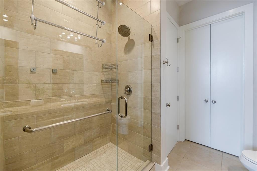 200 N Highland Avenue Ne Unit 105 Property Photo 26