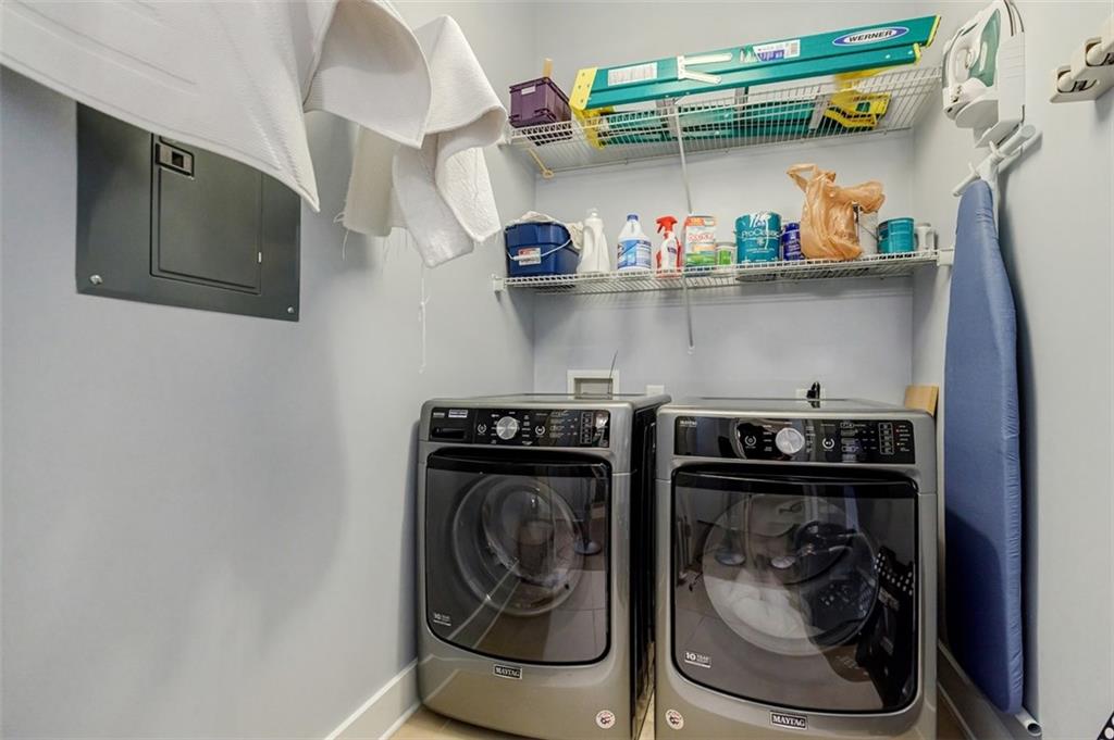 200 N Highland Avenue Ne Unit 105 Property Photo 32