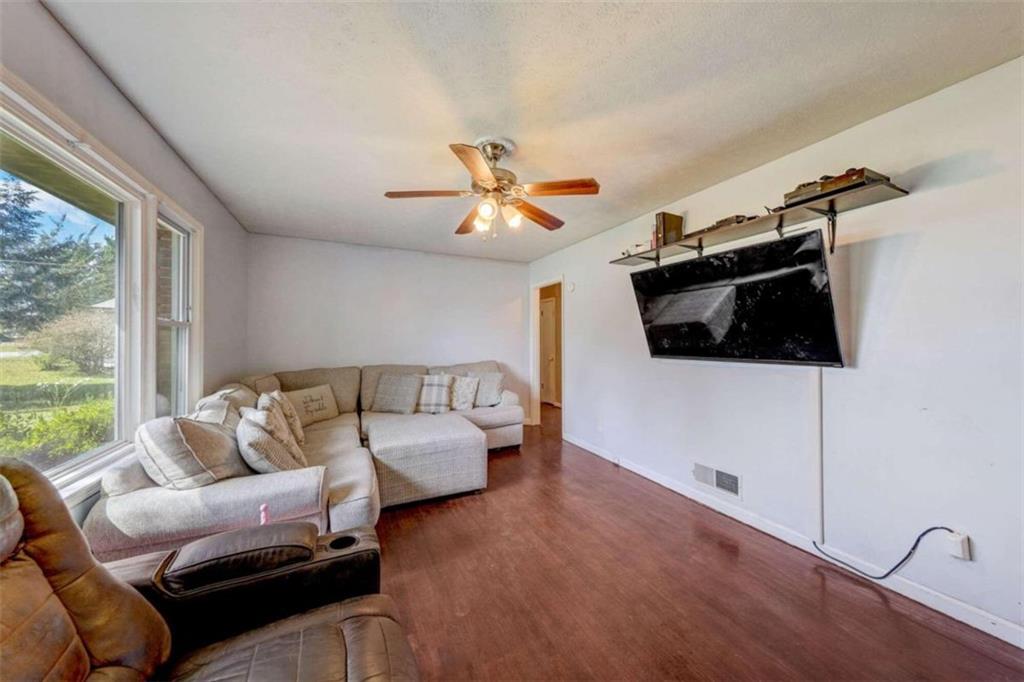 1277 4th Avenue Property Photo 4