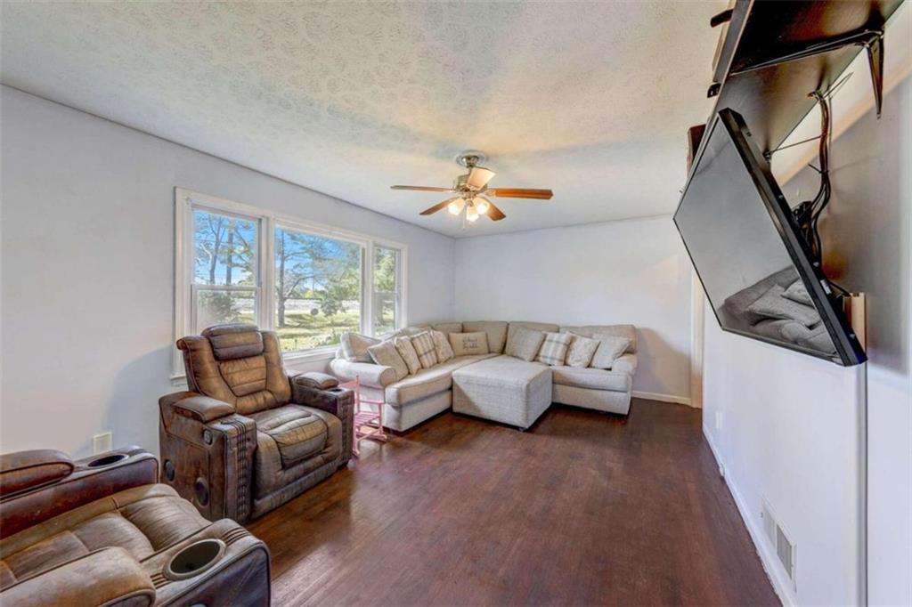 1277 4th Avenue Property Photo 5