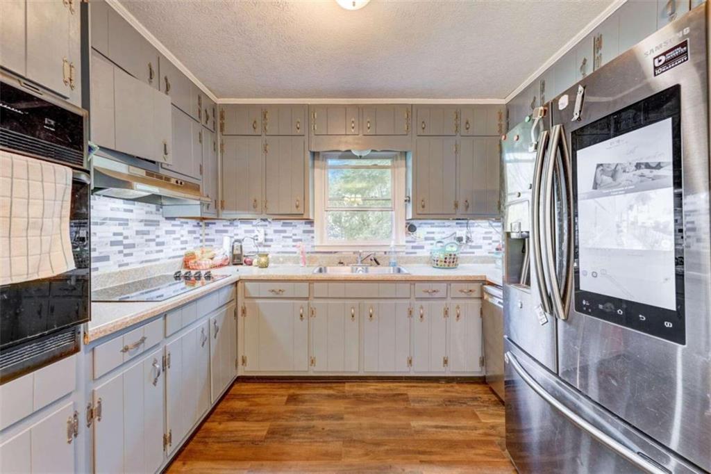 1277 4th Avenue Property Photo 9
