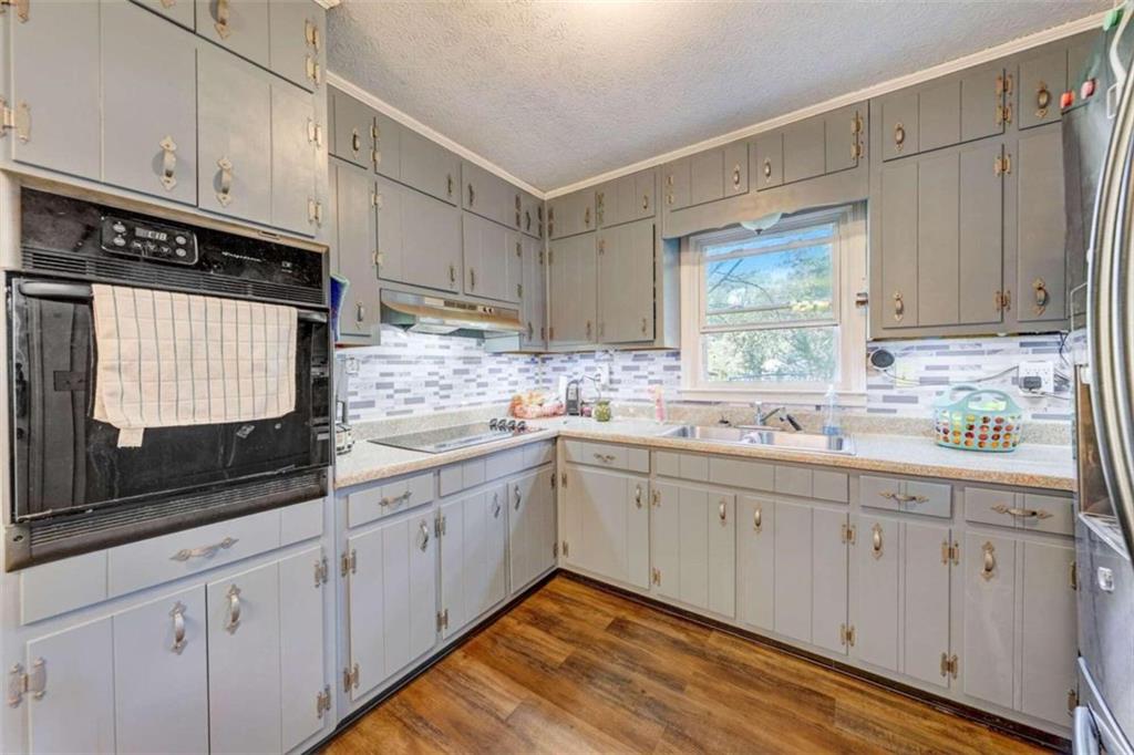 1277 4th Avenue Property Photo 10