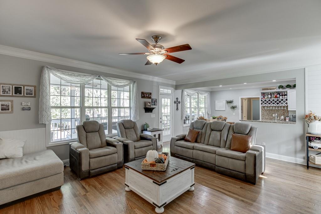6180 Lake Windsor Parkway Property Photo 14