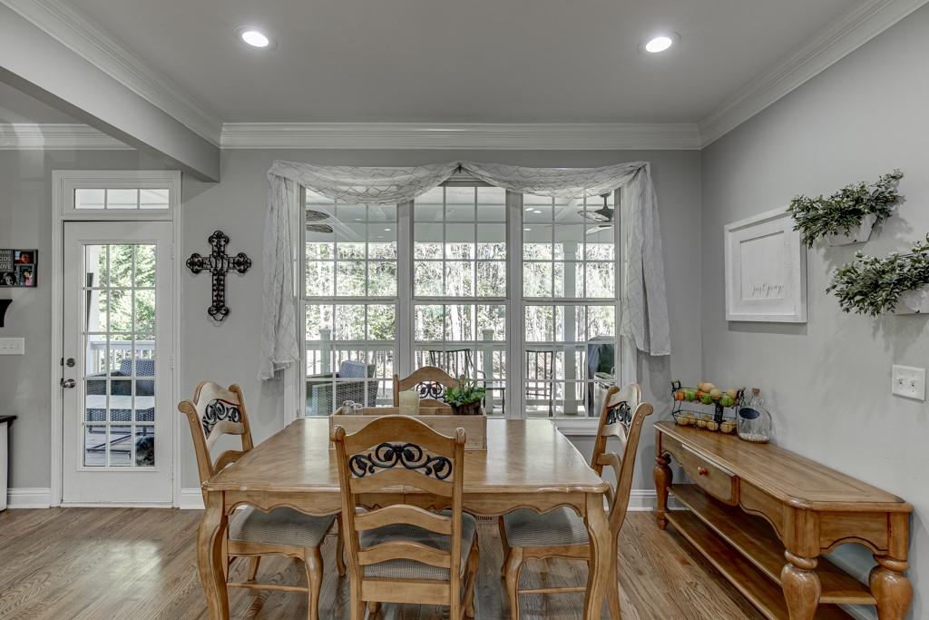 6180 Lake Windsor Parkway Property Photo 15