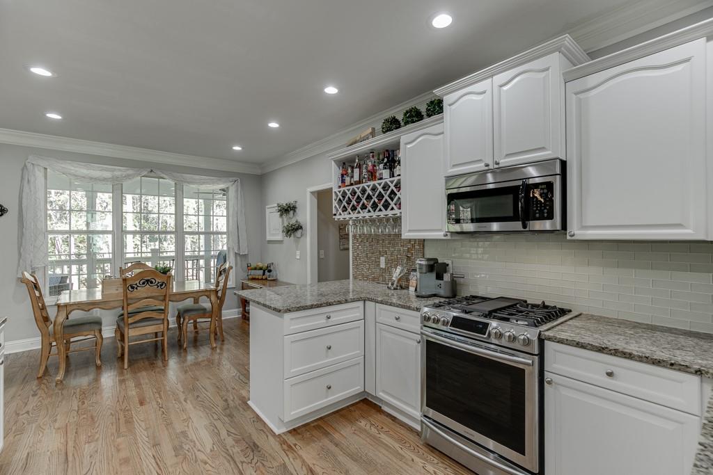 6180 Lake Windsor Parkway Property Photo 19