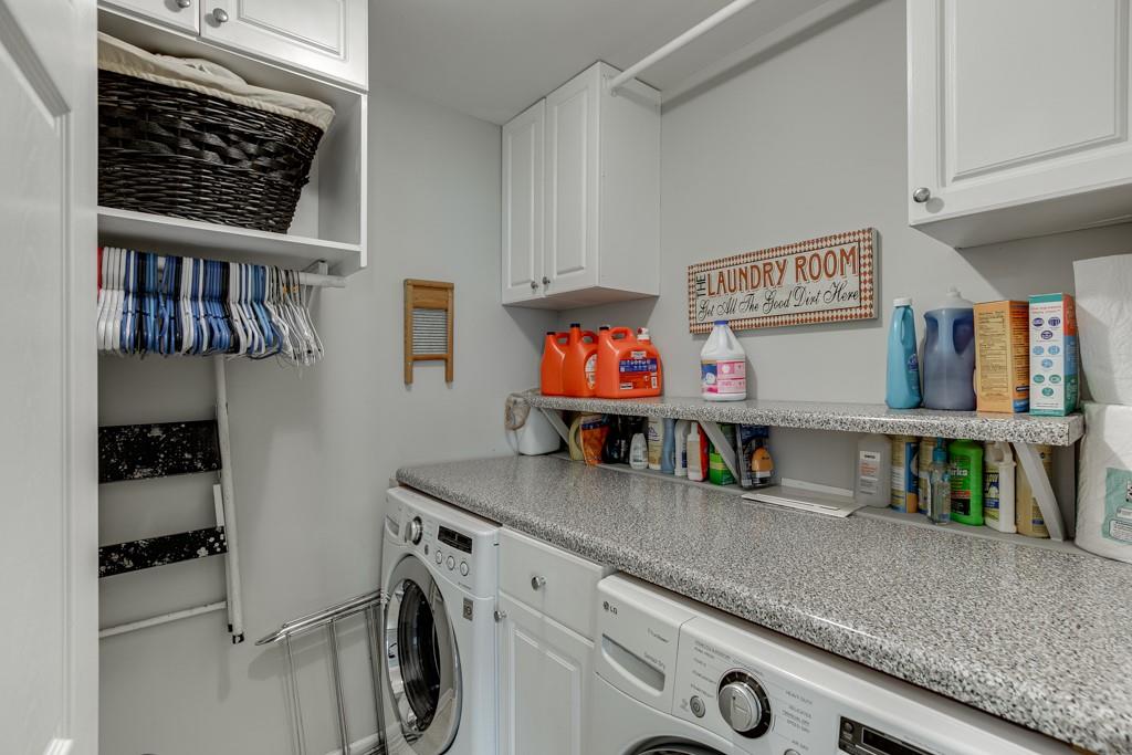 6180 Lake Windsor Parkway Property Photo 32