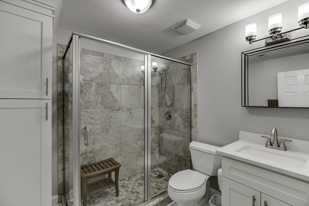 6180 Lake Windsor Parkway Property Photo 44