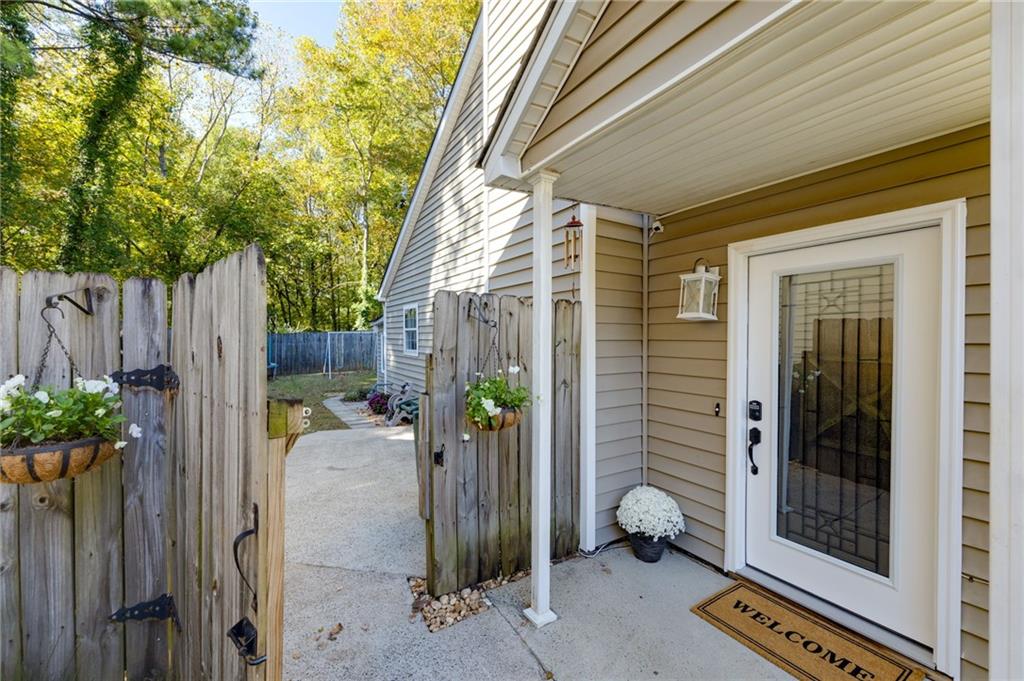 2680 Saint Charles Lane Nw Property Photo 4