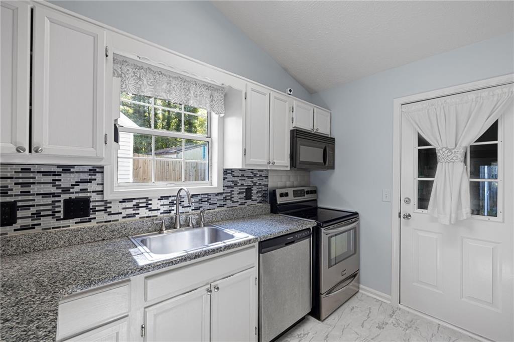 2680 Saint Charles Lane Nw Property Photo 12