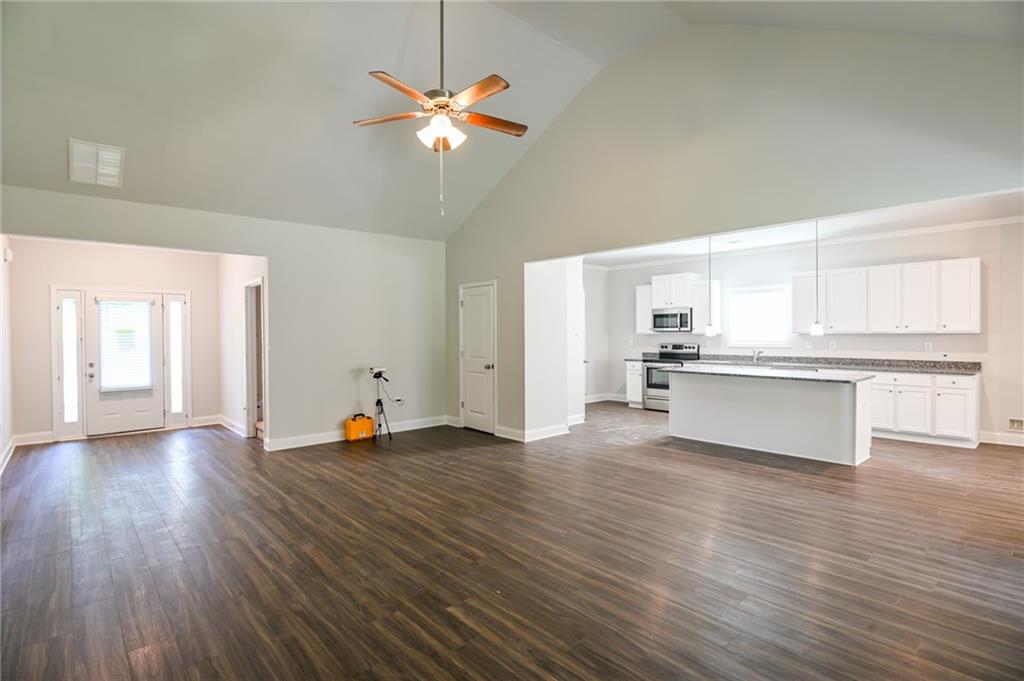 1226 Knowles Property Photo 4