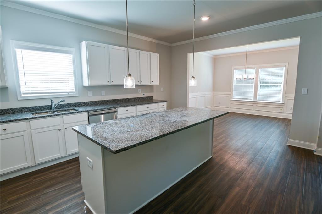 1226 Knowles Property Photo 6