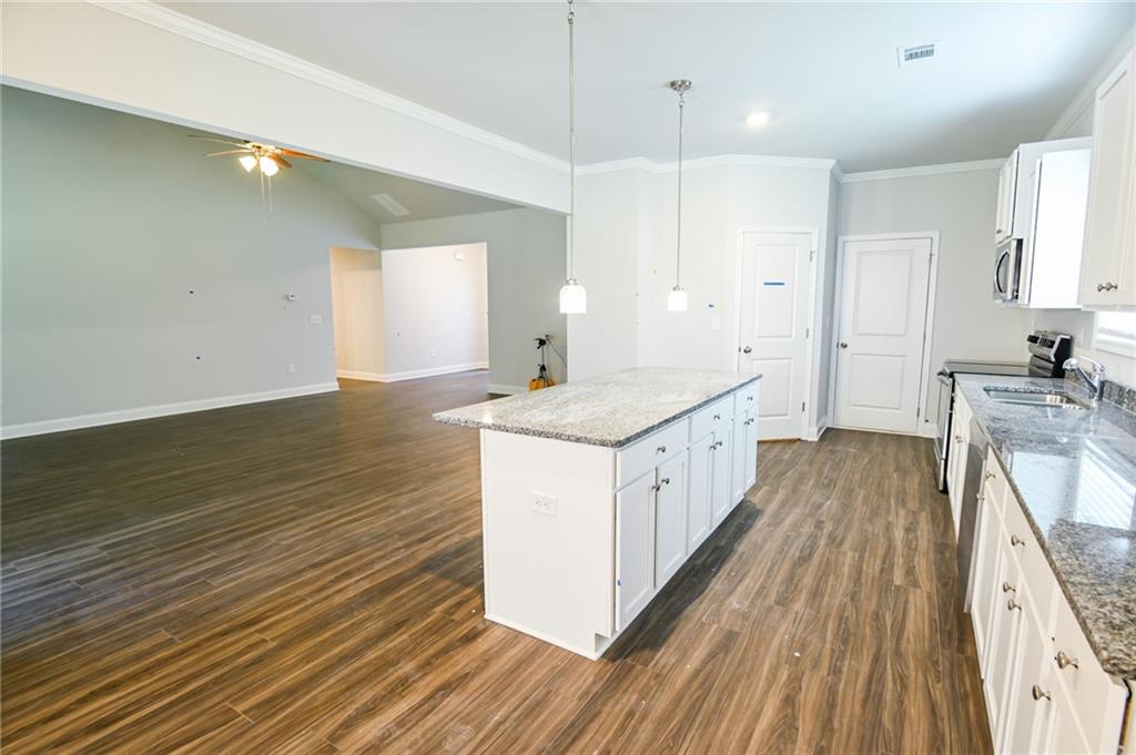 1226 Knowles Property Photo 7