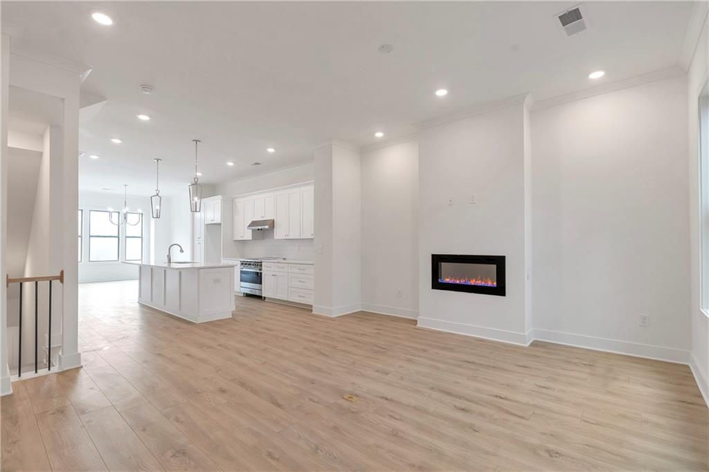 2174 Avion Way Unit 11 Property Photo 15