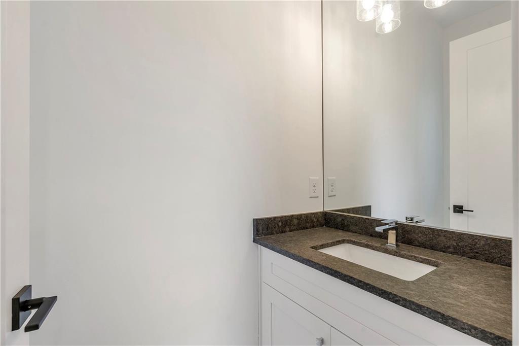 2174 Avion Way Unit 11 Property Photo 16