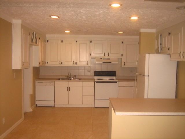 3061 Sandy Plains Road Property Photo 11