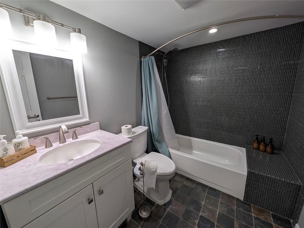 1303 Colony Drive Unit - C Property Photo 11