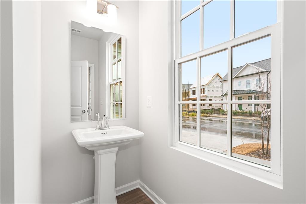 394 10th Street Property Photo 5