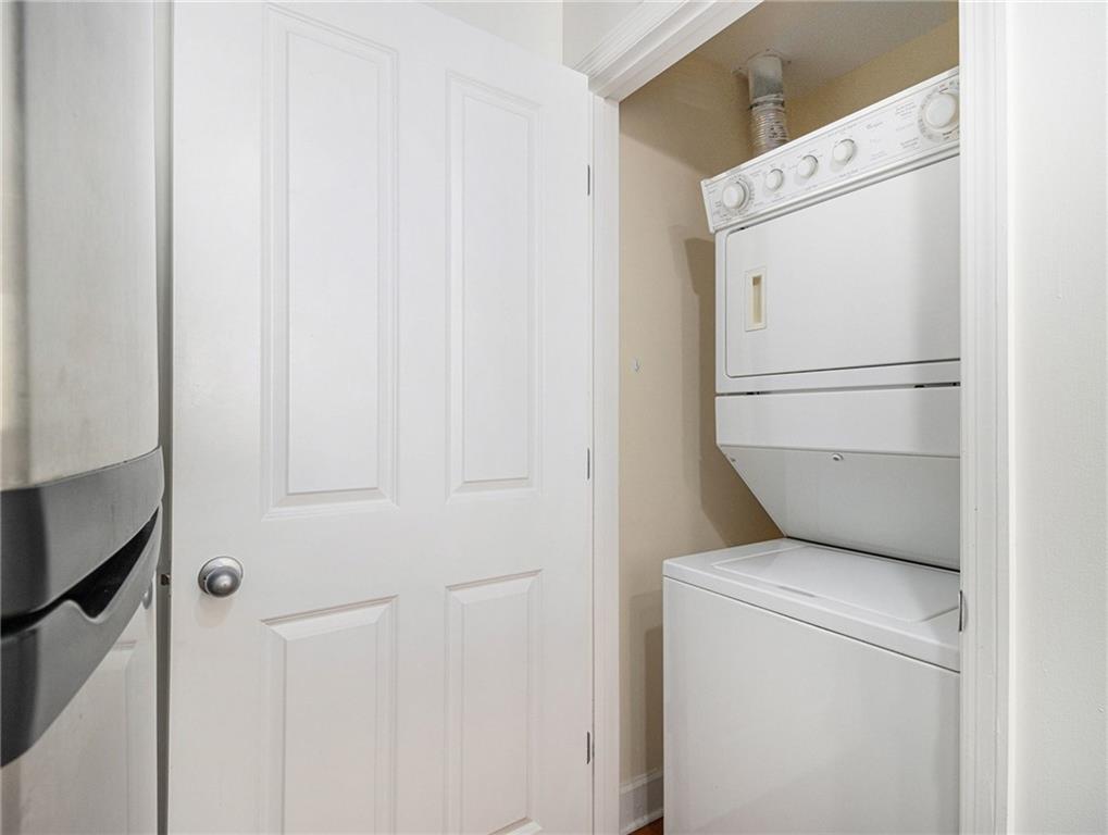 230 E Ponce De Leon Avenue Unit 322 Property Photo 18