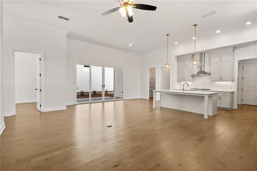 505 Godfrey Drive Property Photo 8