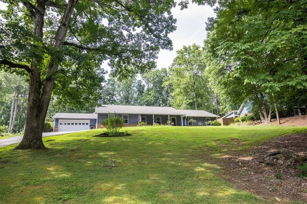 1385 Ridgefield Drive Property Photo 4