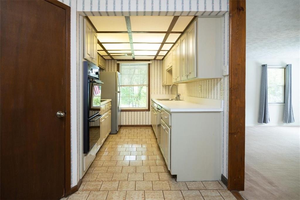 1385 Ridgefield Drive Property Photo 21