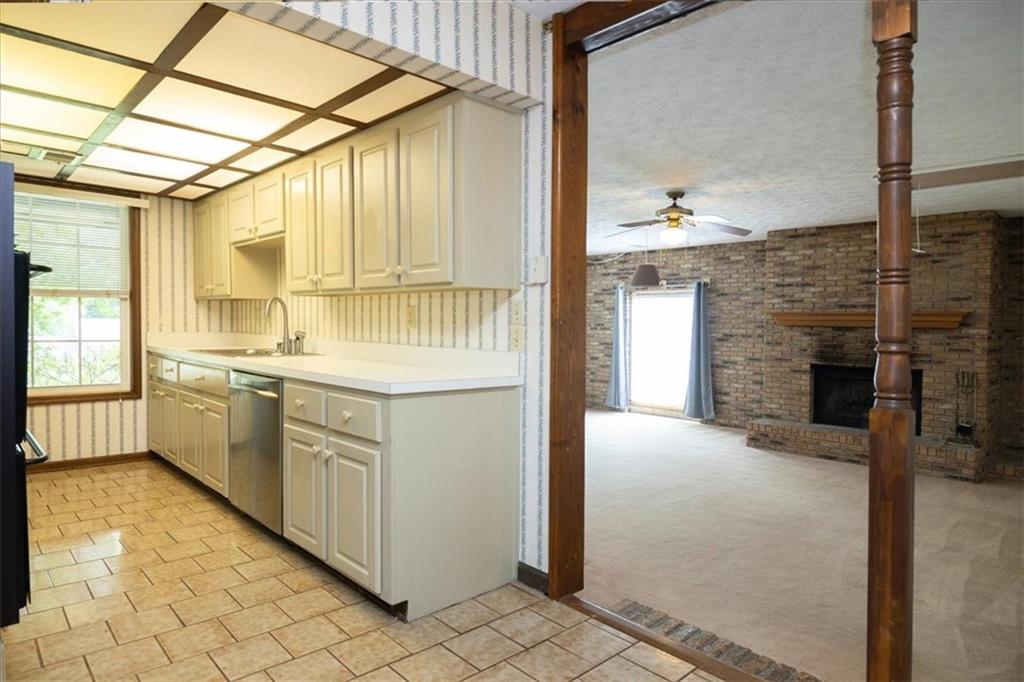 1385 Ridgefield Drive Property Photo 22