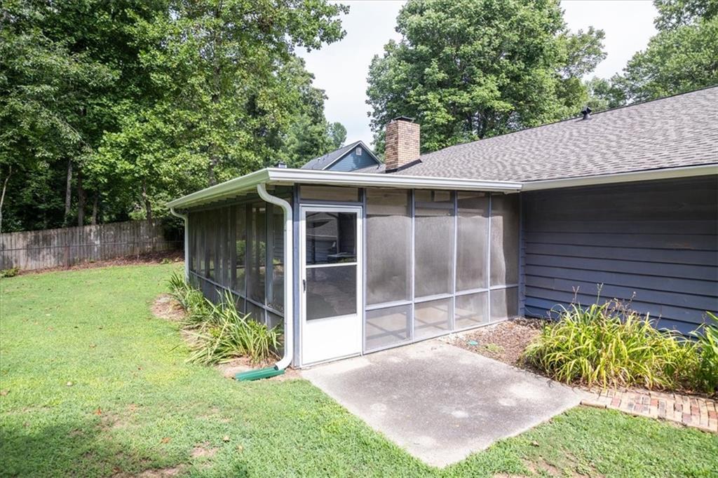 1385 Ridgefield Drive Property Photo 40