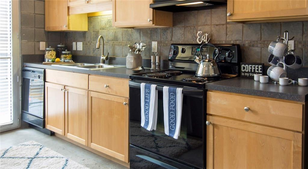 1016 Howell Mill Road Unit 1305 Property Photo 2