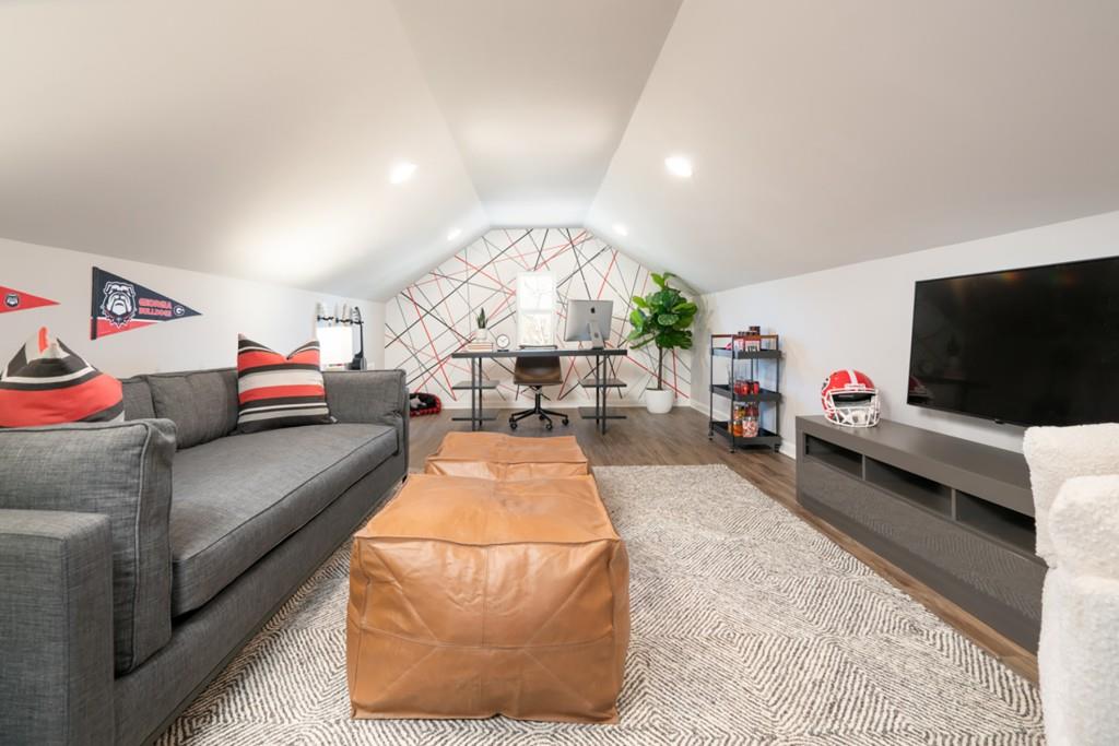 10 Spirea Way Property Photo 33