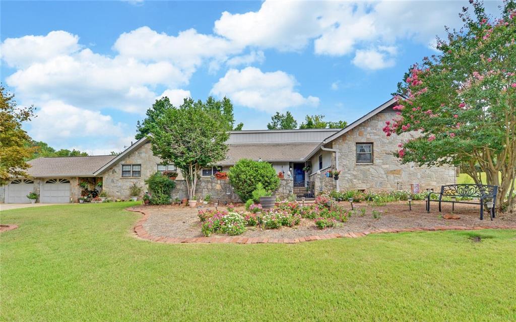 5320 Sherri Drive Property Photo 3