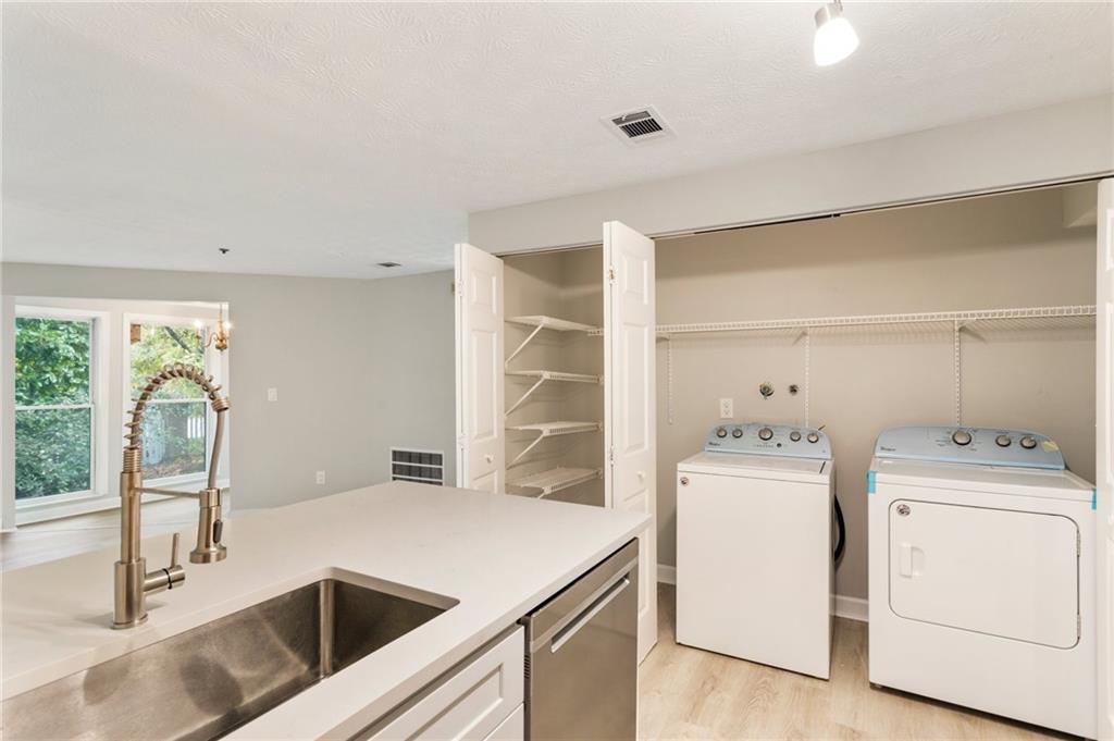 4315 Orchard Park Court Property Photo 19