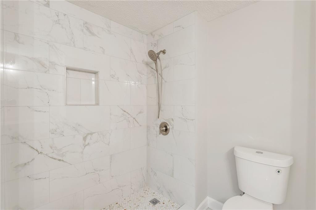 4315 Orchard Park Court Property Photo 34