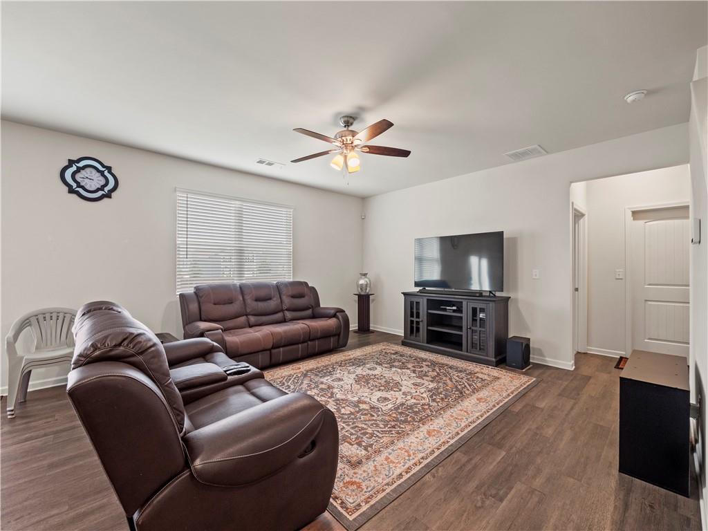 201 Walnut Grove Way Property Photo 24