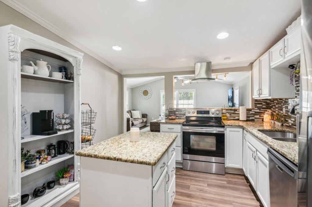 5365 Crow Road Property Photo 4