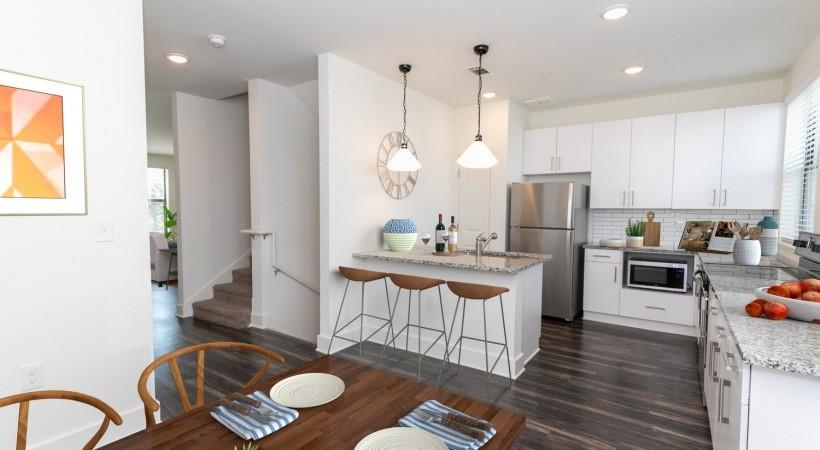 5193 Peachtree Boulevard Unit 1112 Property Photo 2